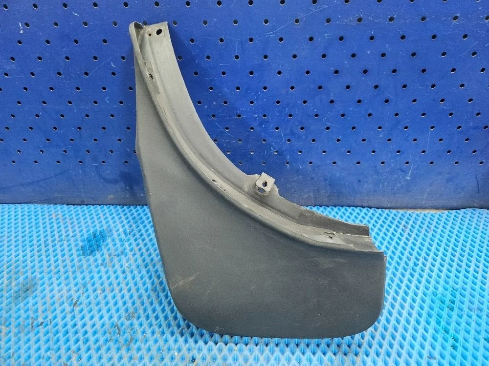 Брызговик задний левый Land Rover Range Rover III рестайлинг (2005—2009) Land Rover Range Rover III рестайлинг (2005—2009) L322 LM VUB 001350