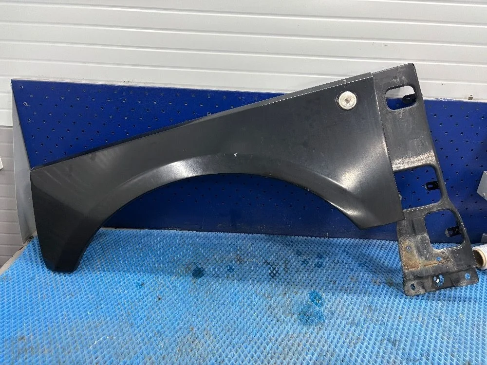 Крыло переднее левое Land Rover Range Rover III рестайлинг 2 (2009—2012) Land Rover Range Rover III рестайлинг 2 (2009—2012) L322 LM ASB760061