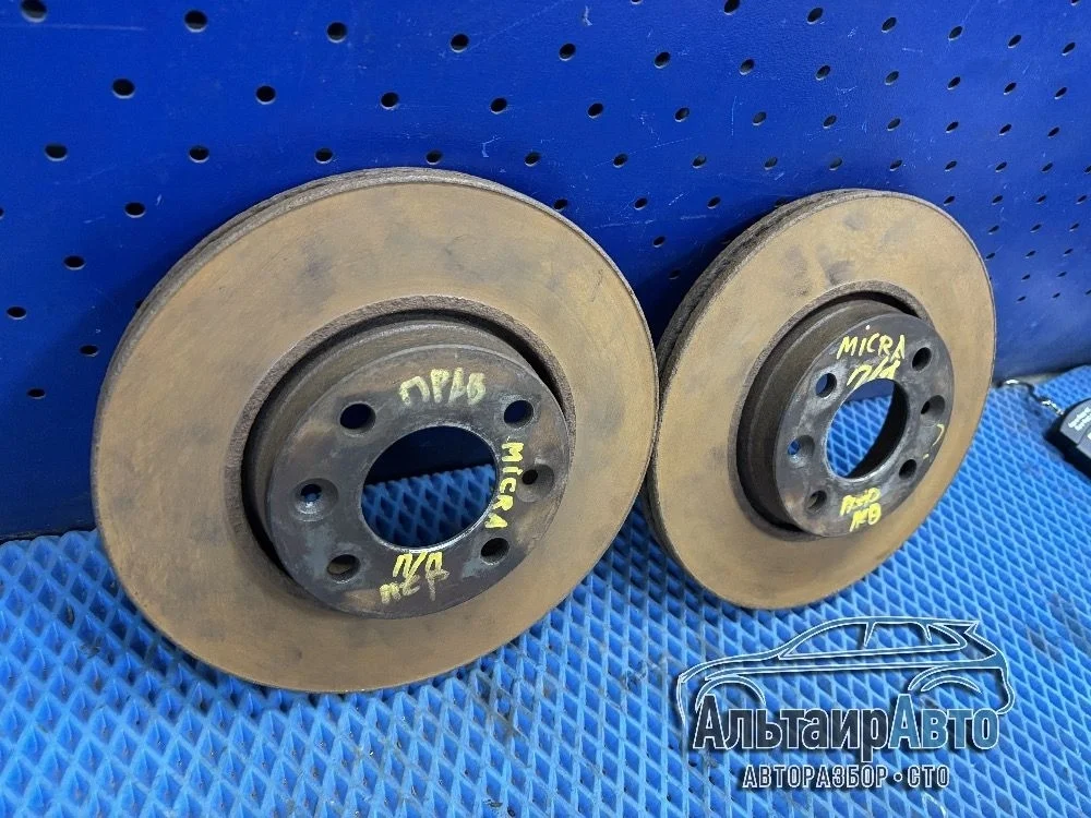 Диски тормозные передние Nissan Micra K12 (2002—2010) б.у