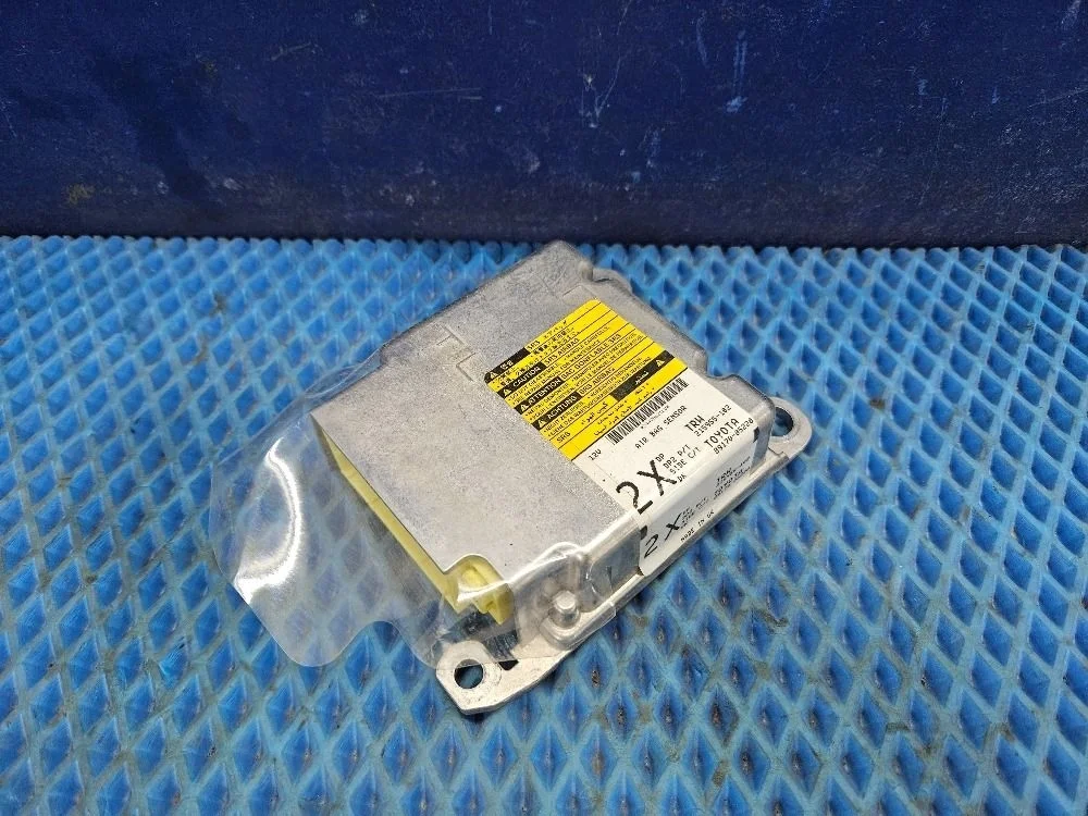 Блок управления AIRBAG Toyota Avensis T250 рестайлинг (2006—2009) б.у