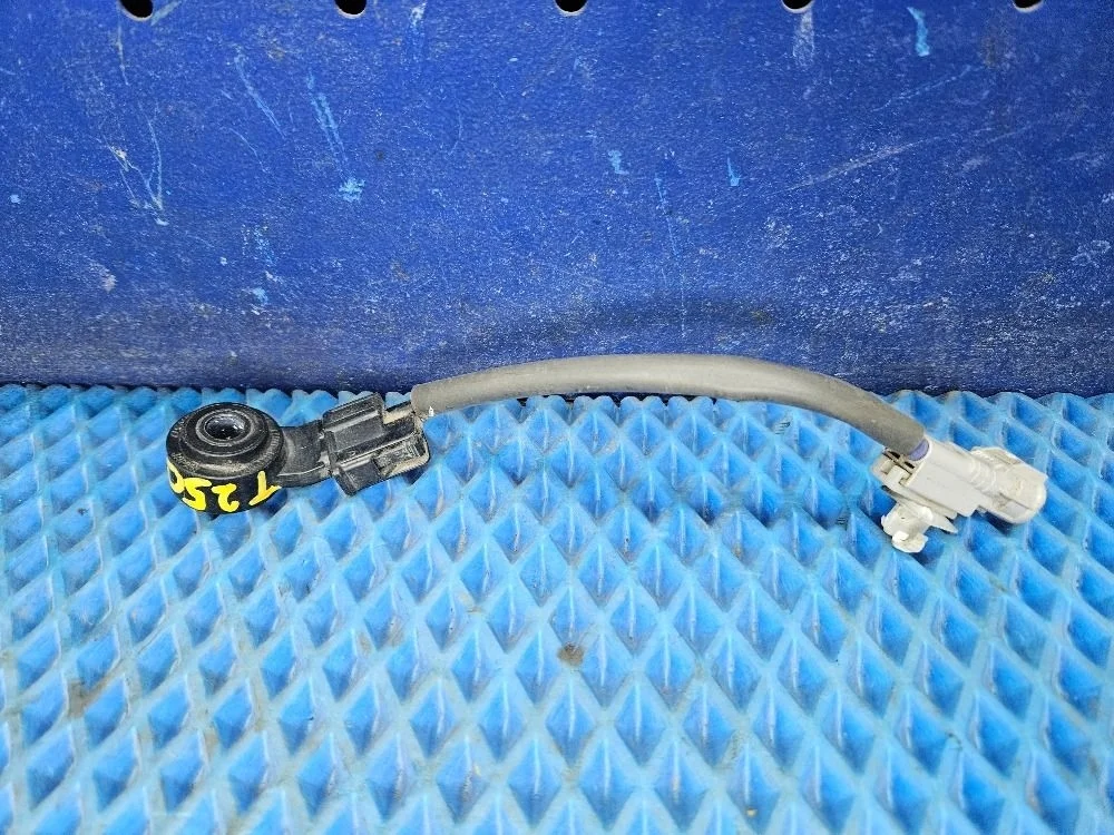 Датчик детонации Toyota Avensis T250 рестайлинг (2006—2009) Toyota Avensis T250 рестайлинг (2006—2009) T250 T25 8961502020