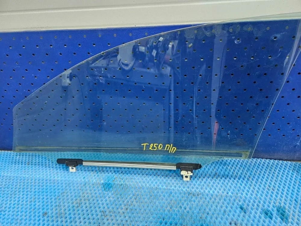 Стекло двери передней правой Toyota Avensis T250 рестайлинг (2006—2009) Toyota Avensis T250 рестайлинг (2006—2009) T250 T25 6810105030