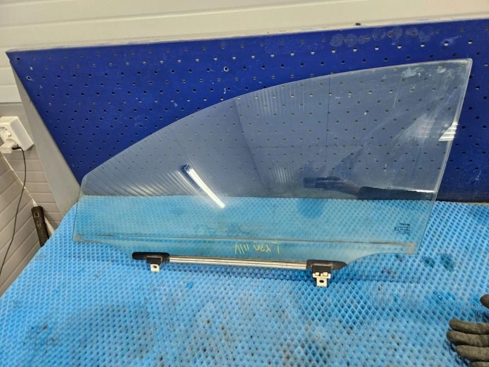 Стекло двери передней левой Toyota Avensis T250 рестайлинг (2006—2009) Toyota Avensis T250 рестайлинг (2006—2009) T250 T25 6810205030