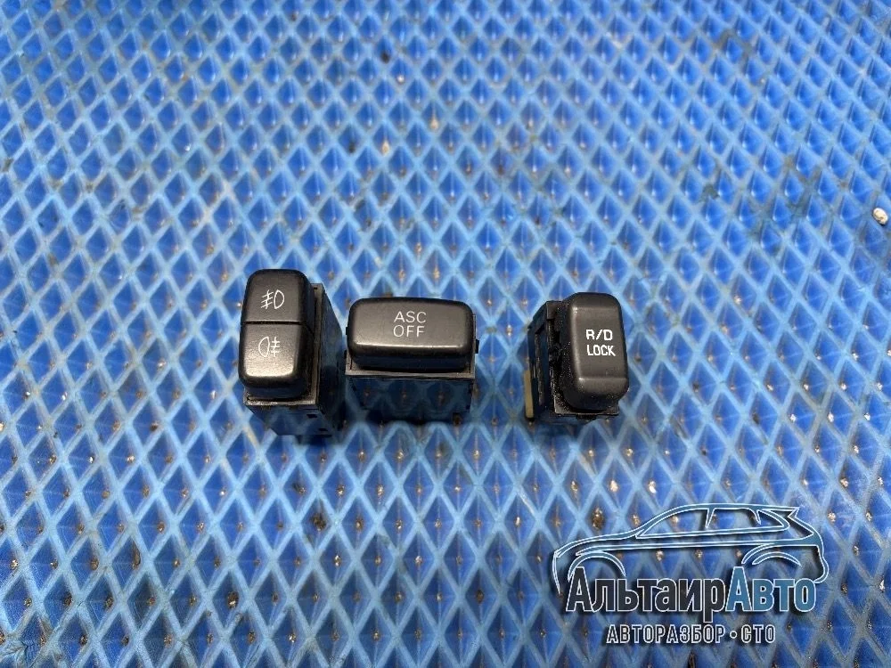 Кнопка салона Mitsubishi Pajero IV (2006—2011) б.у