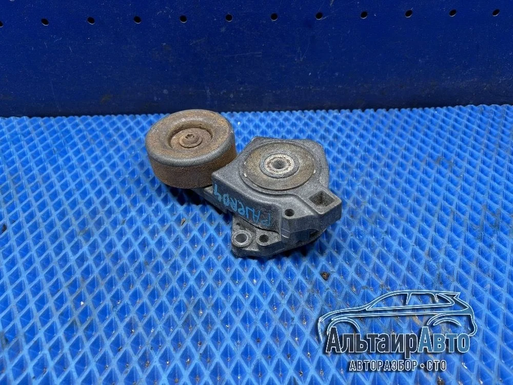 Ролик-натяжитель Mitsubishi Pajero IV (2006—2011) Mitsubishi Pajero IV (2006—2011) V98W MD367192