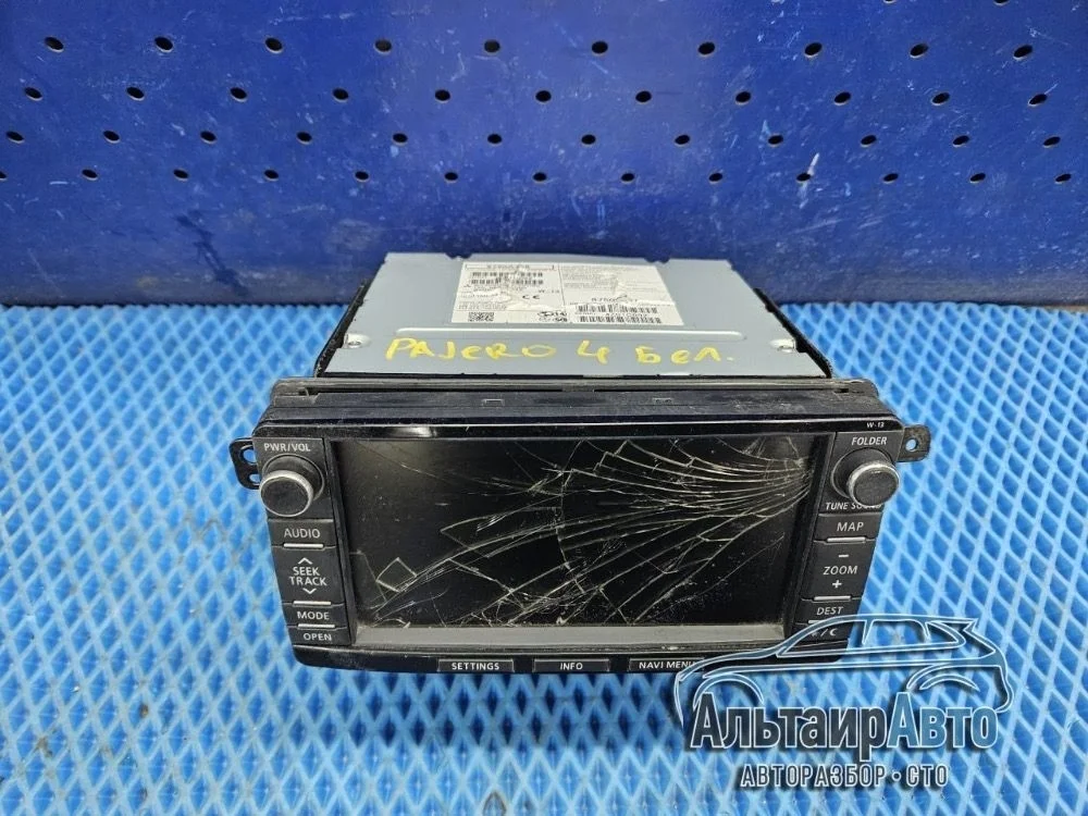 Магнитола Mitsubishi Pajero IV рестайлинг (2011—2014) б.у
