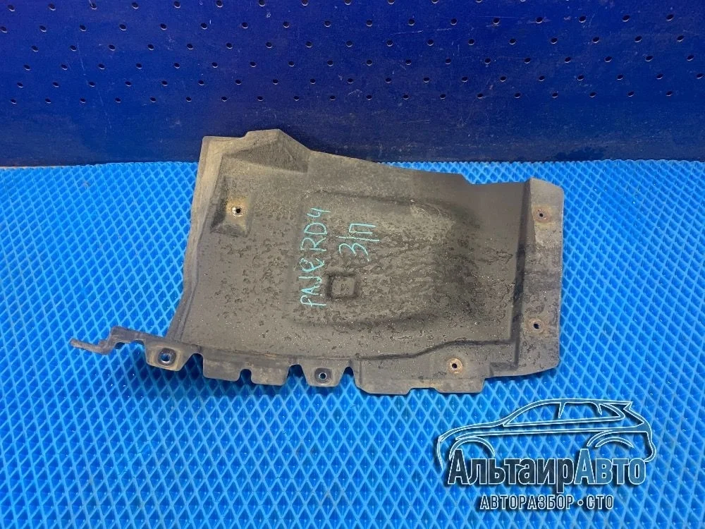 Локер задний правый Mitsubishi Pajero IV (2006—2011) б.у