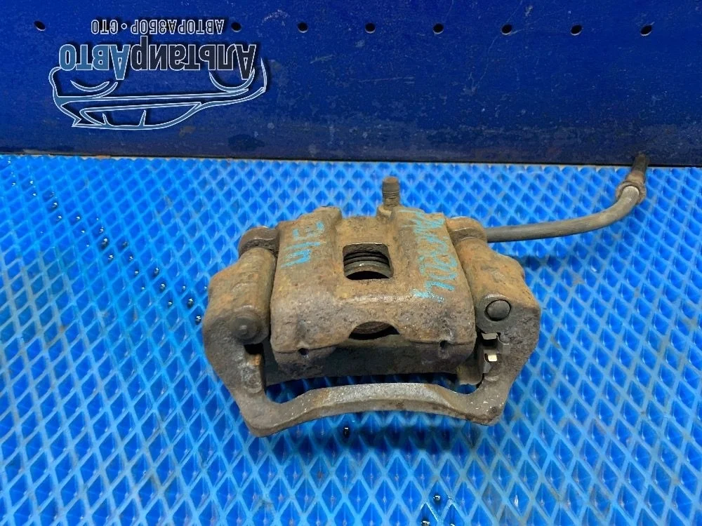 Суппорт тормозной задний правый Mitsubishi Pajero IV (2006—2011) б.у