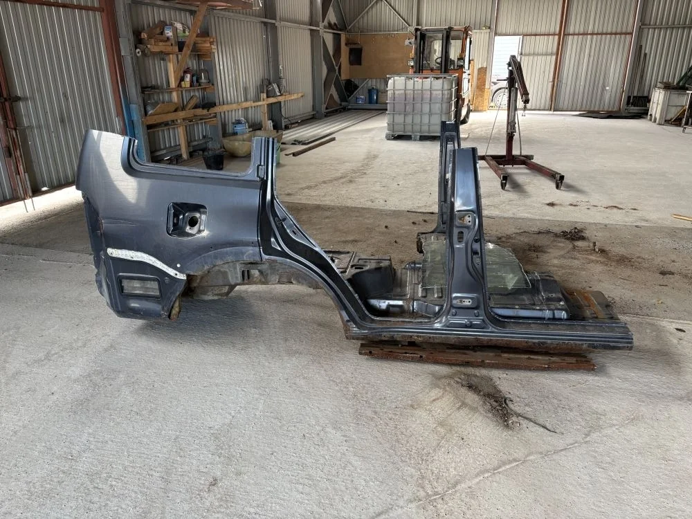 Крыло заднее правое Mitsubishi Pajero IV (2006—2011) б.у