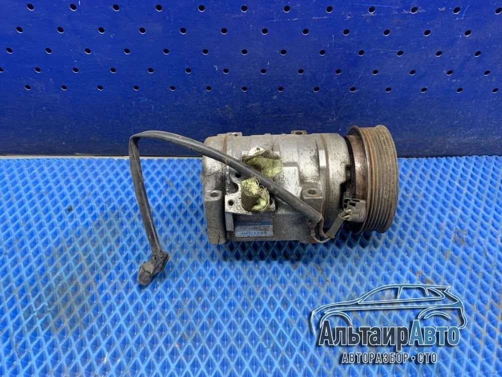 Компрессор кондиционера Mitsubishi Pajero IV (2006—2011) б.у