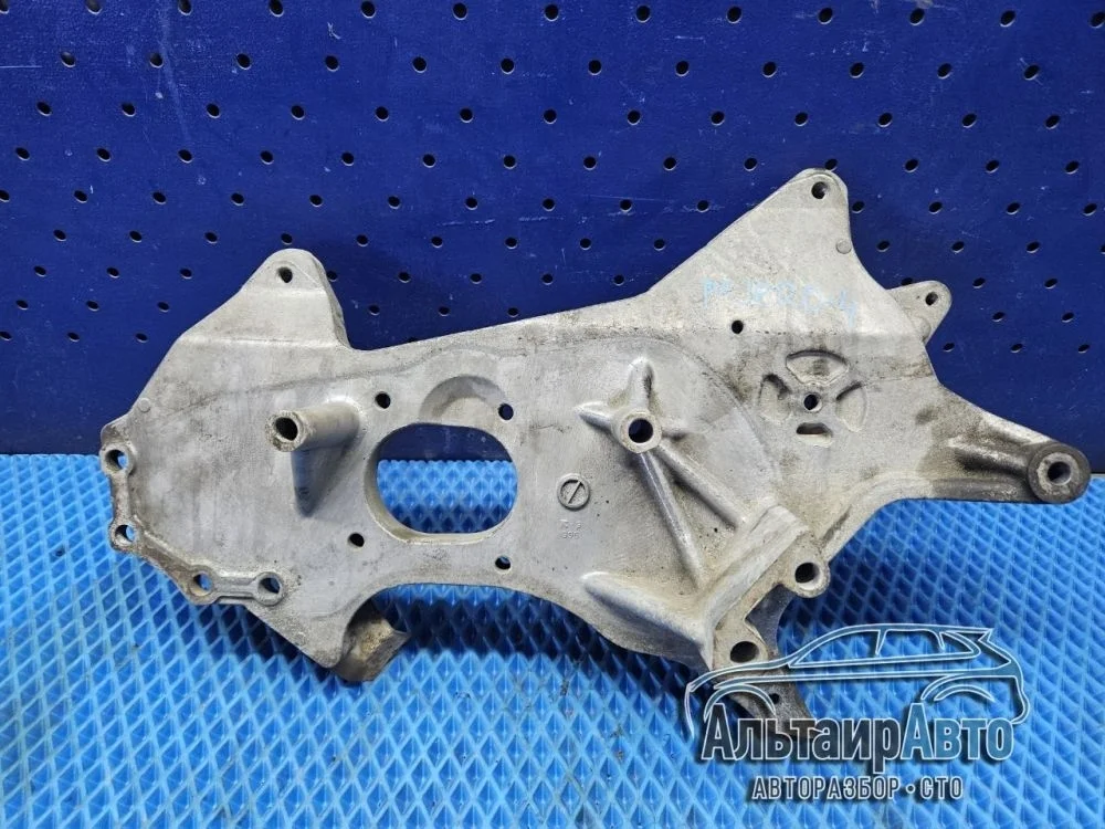 Кронштейн генератора Mitsubishi Pajero IV (2006—2011) б.у