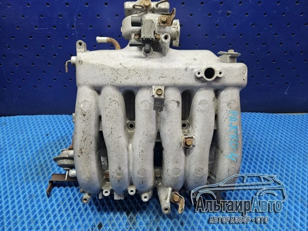 Коллектор впускной Mitsubishi Pajero IV (2006—2011) б.у