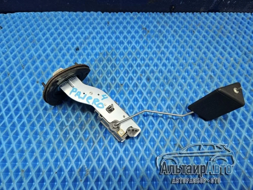 Датчик уровня топлива Mitsubishi Pajero IV (2006—2011) б.у