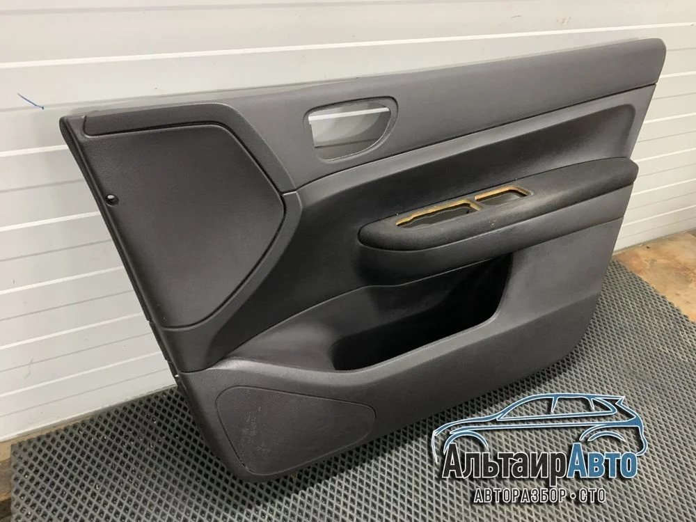 Обшивка двери передней правой Peugeot 307 3C рестайлинг (2005—2008) б.у