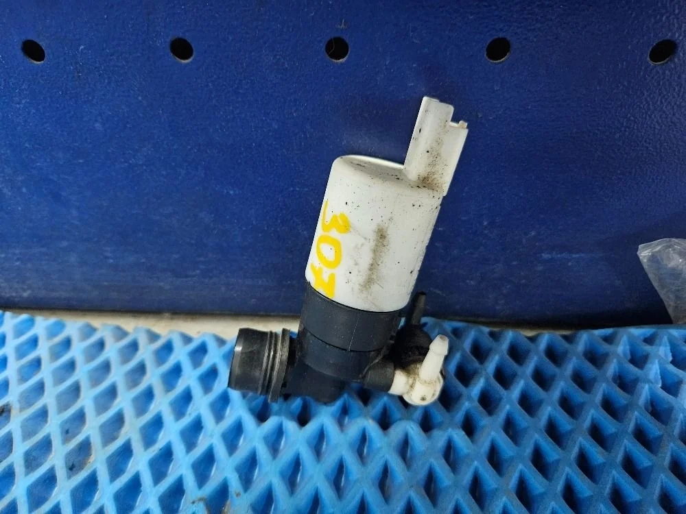 Моторчик стеклоочистителя передний Peugeot 307 3C рестайлинг (2005—2008) Peugeot 307 3C рестайлинг (2005—2008)  8200067015