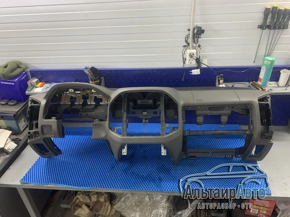 Торпедо Mitsubishi Pajero III рестайлинг (2002—2006) б.у