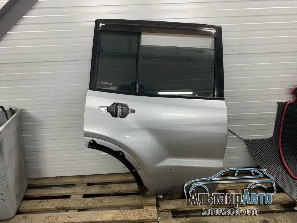 Дверь задняя правая Mitsubishi Pajero III рестайлинг (2002—2006) б.у