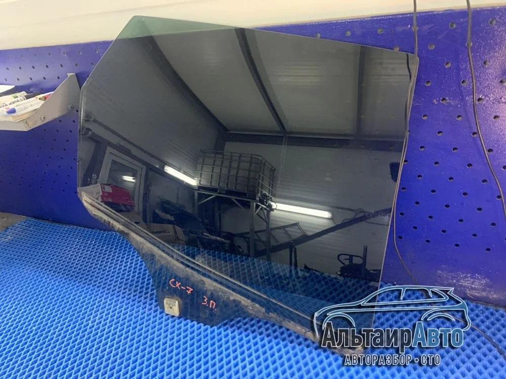 Стекло двери задней правой Mazda CX-7 I рестайлинг (2009—2012) б.у