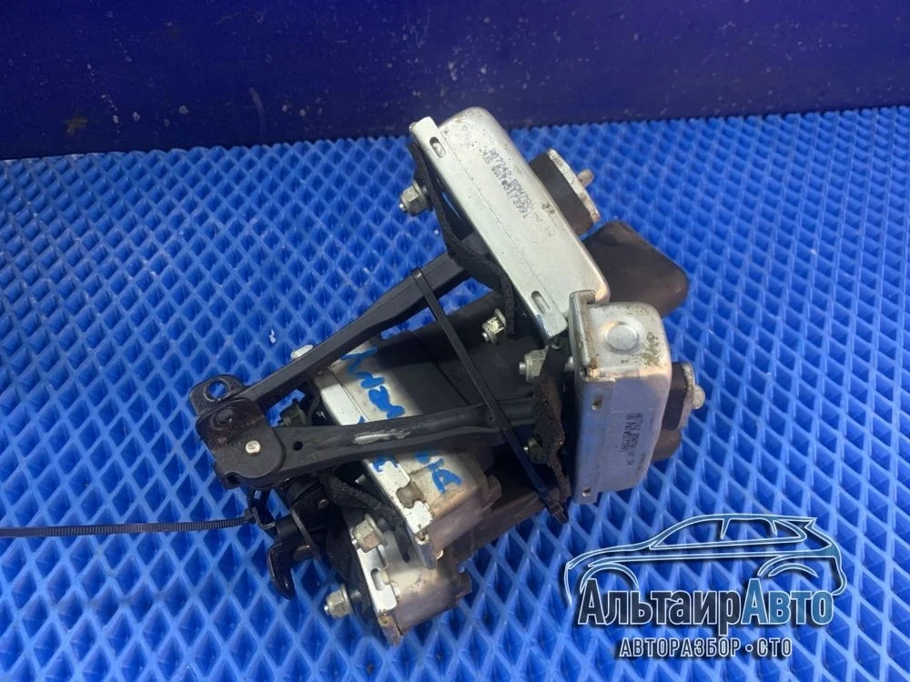 Ограничитель двери Land Rover Discovery III (2004—2009) Land Rover Discovery III (2004—2009) L319 BDH 780070