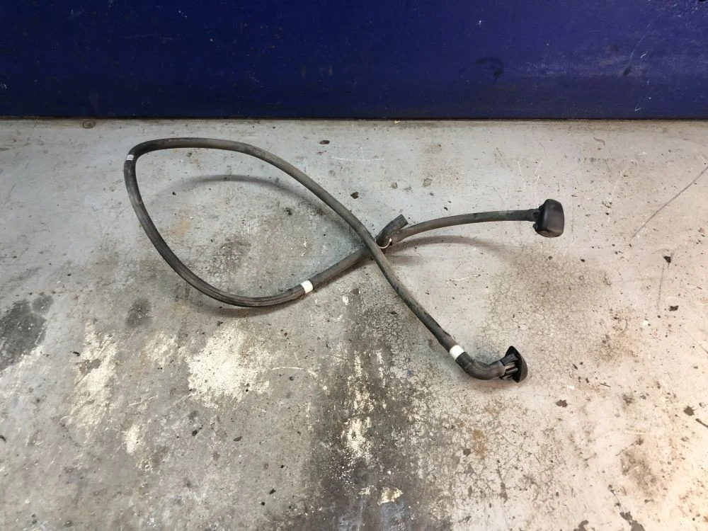 Форсунка омывателя лобового стекла Mazda CX-7 I рестайлинг (2009—2012) б.у