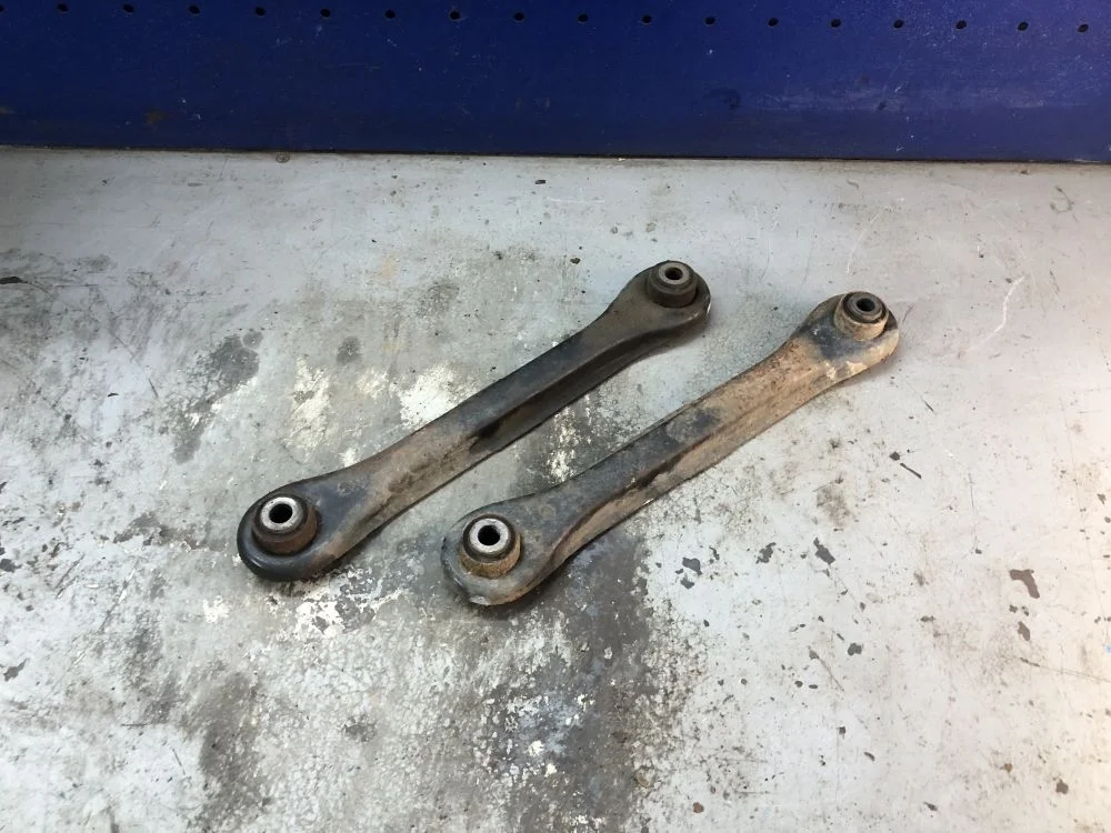 Рычаг задний поперечный Mazda CX-7 I рестайлинг (2009—2012) б.у