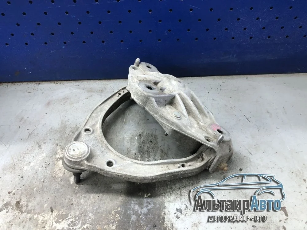 Рычаг передний верхний Volkswagen Touareg I (2002—2006) б.у