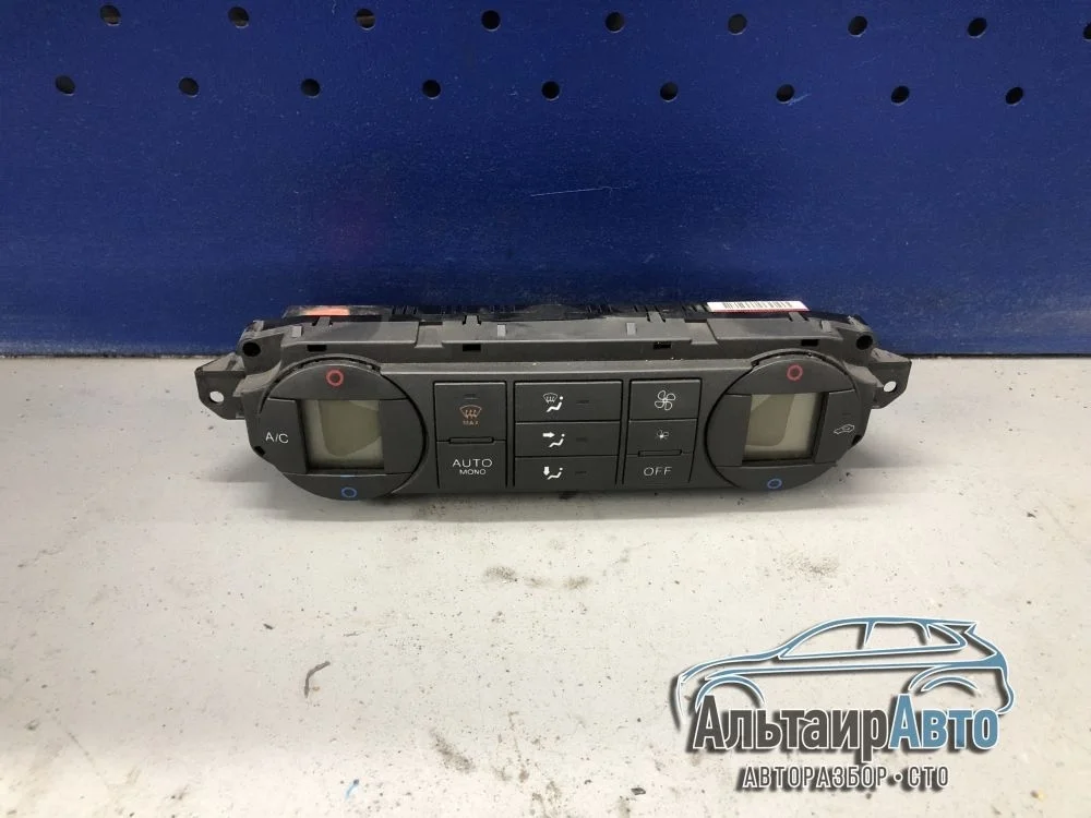 Блок управления отопителем Ford Focus II (2005—2008) Ford Focus II (2005—2008)  3M5T18c612ar