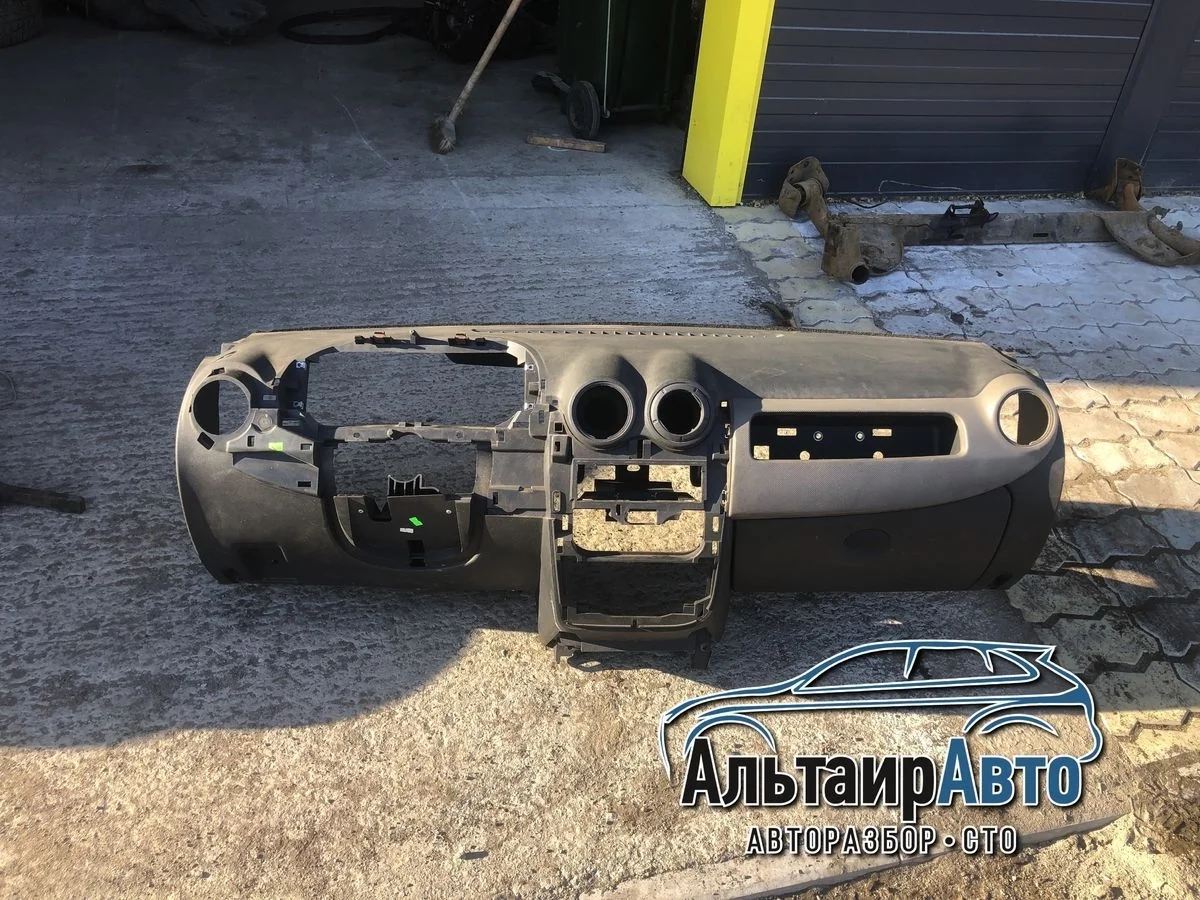 Торпедо Renault Logan I рестайлинг (2009—2015) б.у