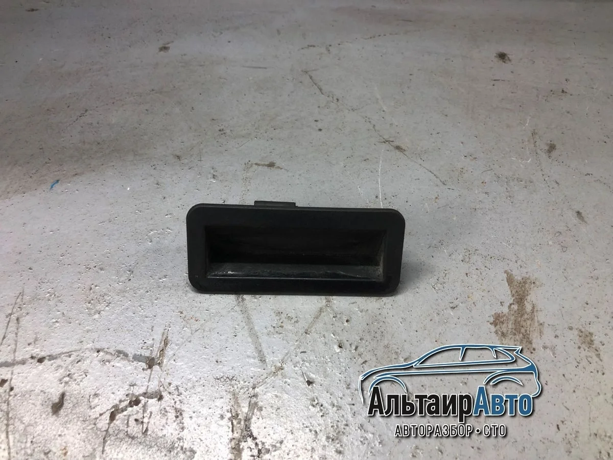 Кнопка открывания багажника Ford C-MAX I (2003—2007) б.у