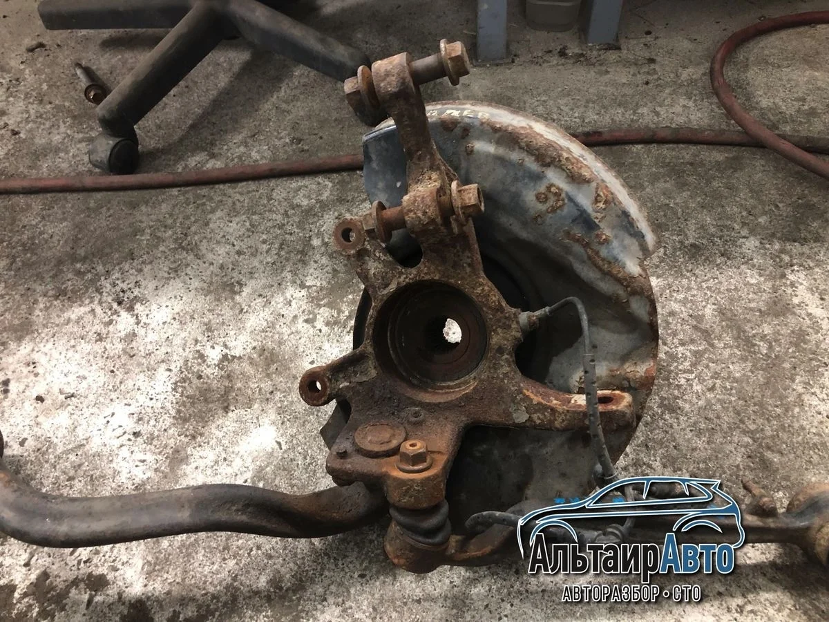 Кулак поворотный передний левый Land Rover Range Rover III рестайлинг (2005—2009) б.у