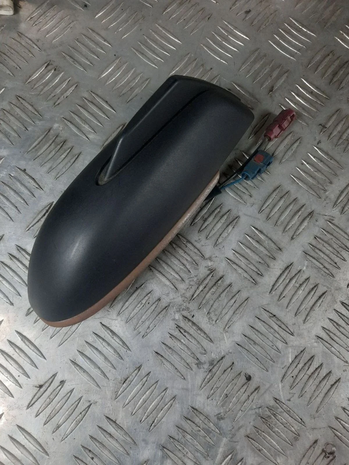 Антенна Land Rover Range Rover Sport I (2005—2009) б.у