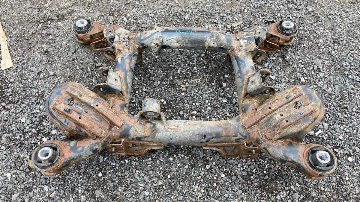 Подрамник задний Land Rover Range Rover III рестайлинг (2005—2009) б.у