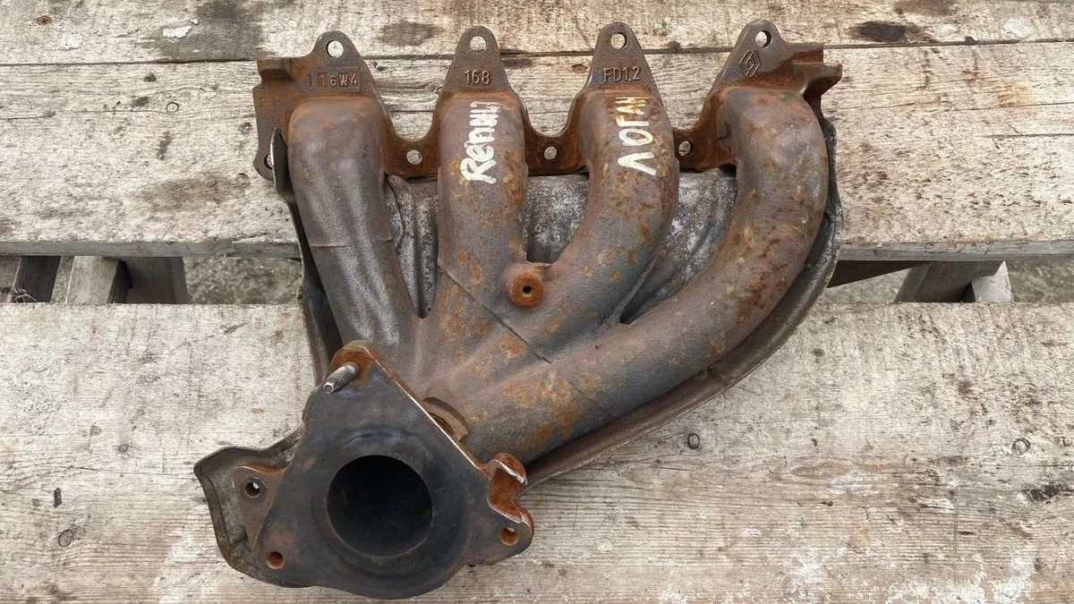 Коллектор выпускной Renault Logan II рестайлинг (2018—2022) б.у