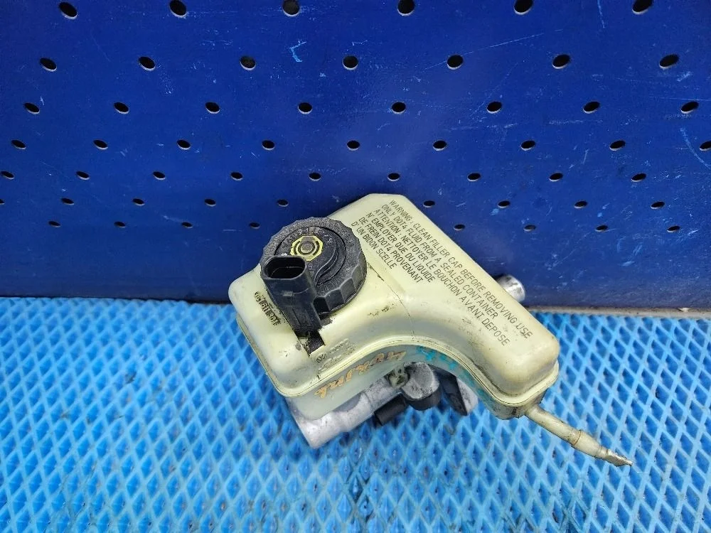 Цилиндр тормозной главный Volkswagen Tiguan I (2007—2011) Volkswagen Tiguan I (2007—2011)  1k0945459a