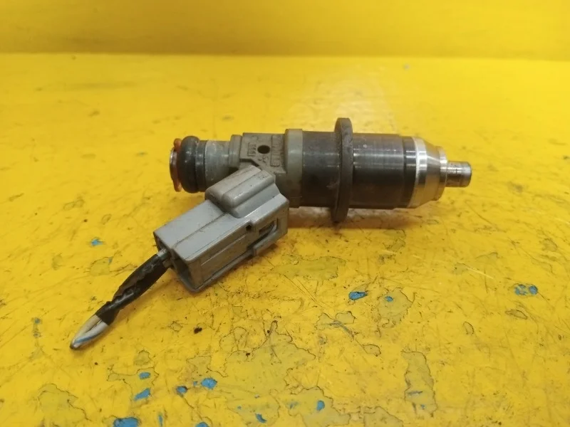 Форсунка топливная MITSUBISHI Pajero 3 2000-2006