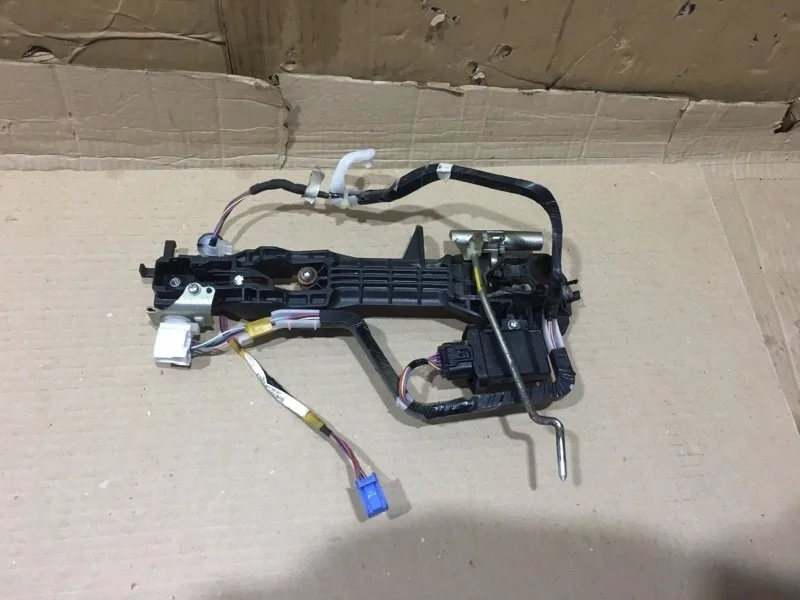 Кронштейн ручки двери TOYOTA Land Cruiser 2010 6920160040 URJ200 1VD-FTV 4.5, передний правый