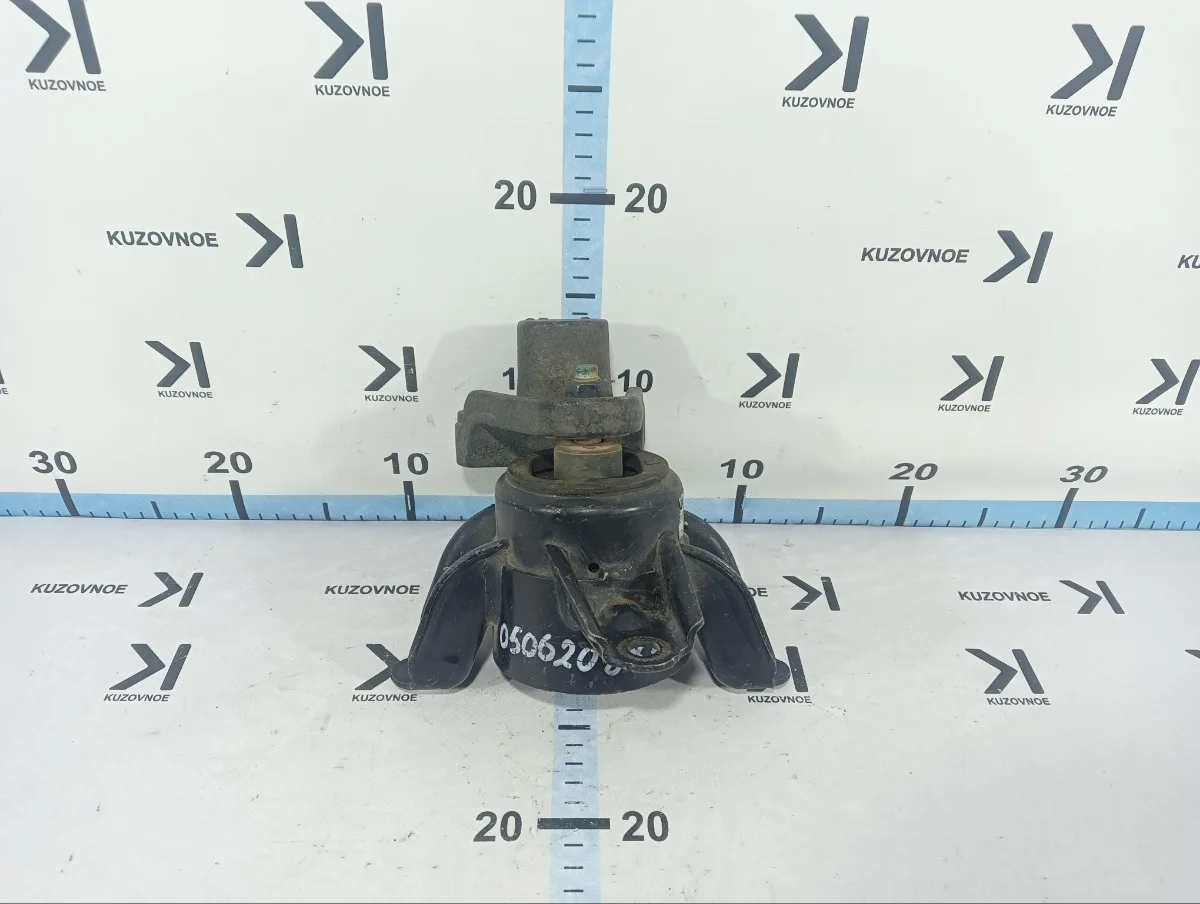 Подушка опора двигателя Hyundai i40 2013 VF