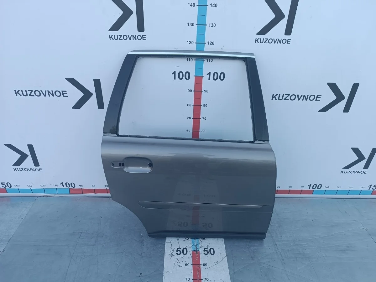 Дверь Volvo XC90 2009