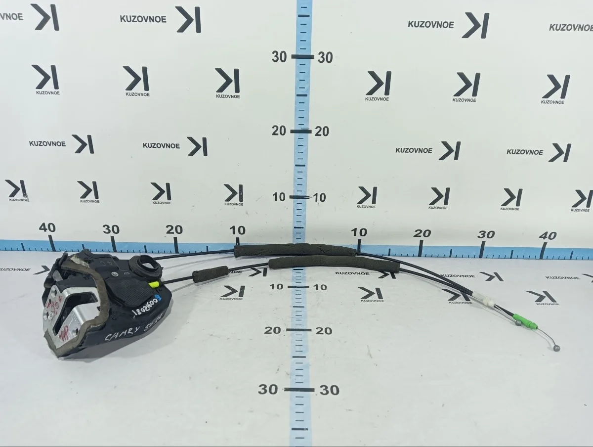 Замок двери Toyota Camry 2013 XV50