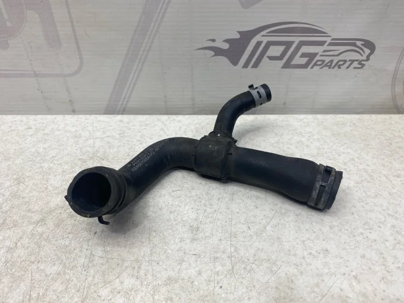 Патрубок ож Mercedes-benz W212