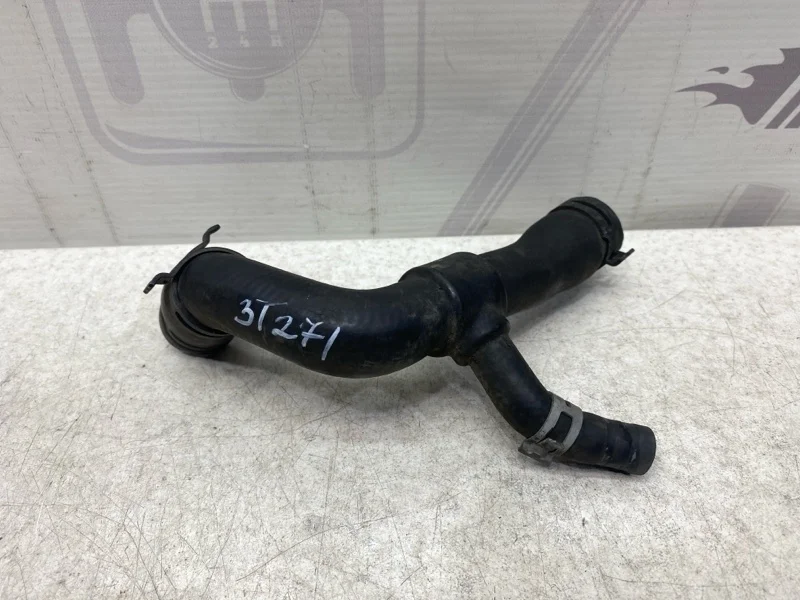 Патрубок ож Mercedes-benz C207