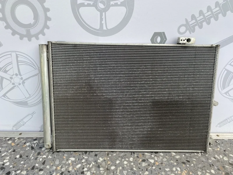 Радиатор кондиционера Mercedes-benz 2014 W212