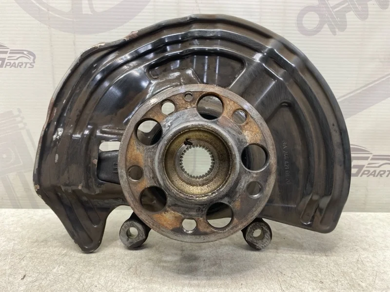 Поворотный кулак передний правый Mercedes-benz 2016 W246