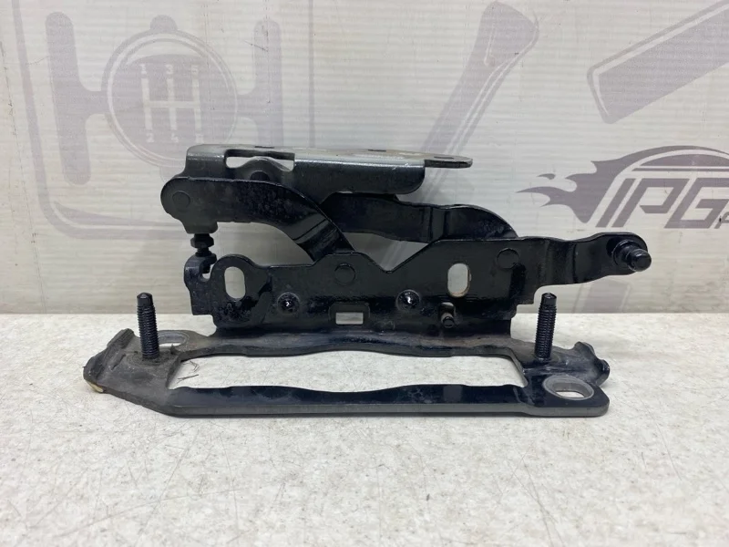 Петля капота правая Mercedes-benz 2013 W212