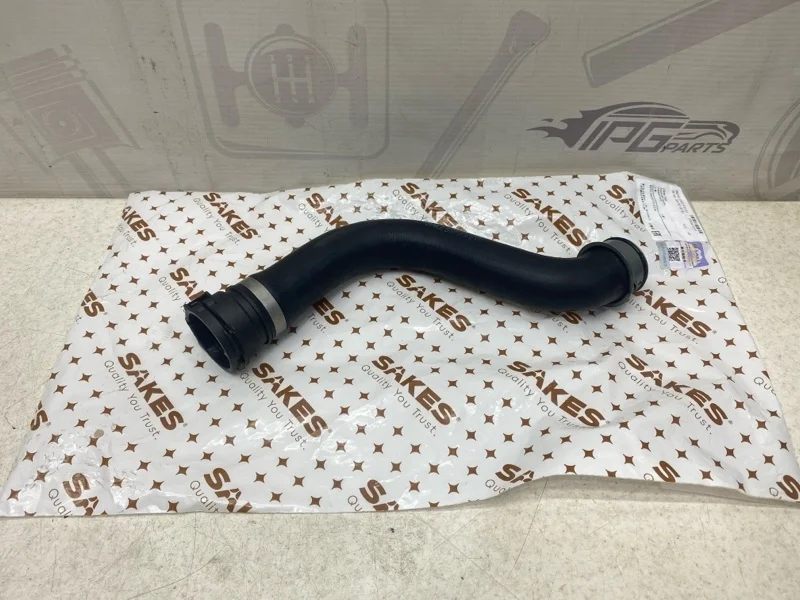 Патрубок ож Mercedes-benz W212