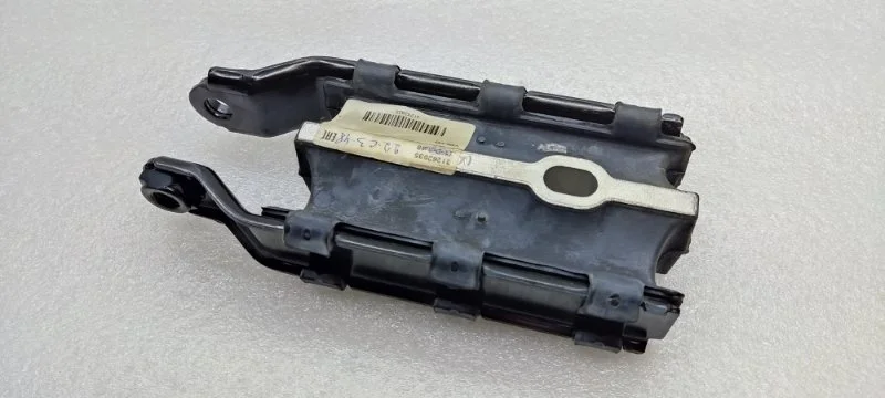 Опора двигателя Volvo XC60 2008-2017 DZ82