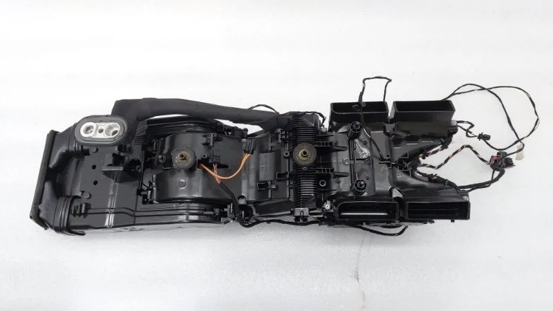 Корпус отопителя Audi Q7 2016 4M