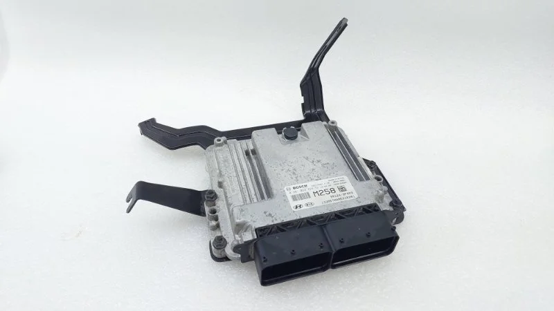 Блок управления двигателем Kia Sorento 2019 UM