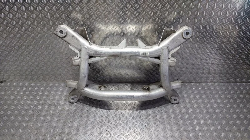 Подрамник BMW 5-Series 2013 F10