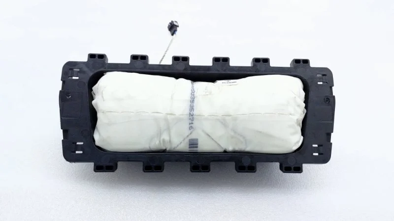 Подушка безопасности пассажира BMW 5-Series 2018 G30